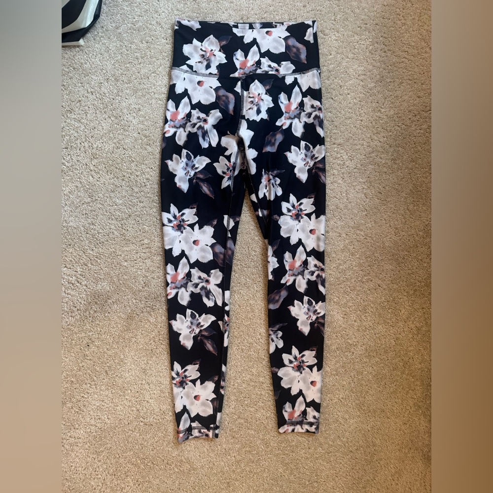 Zobha black floral leggings, Small
